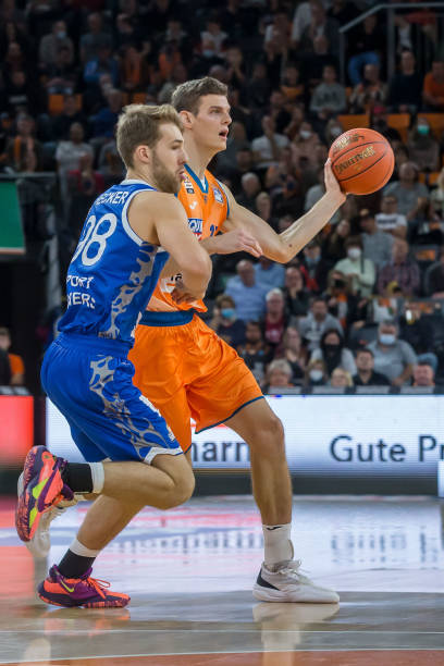 主场位于拉 主场位于拉