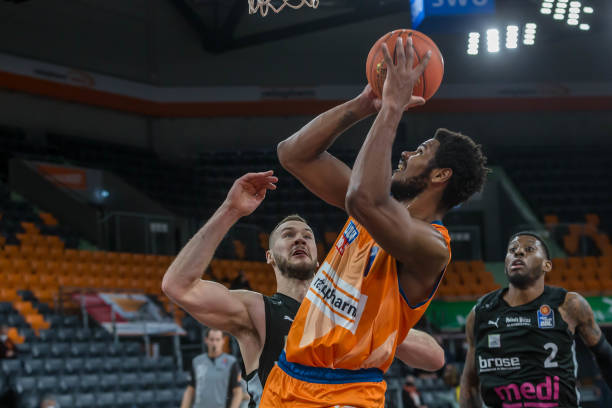 更在心理素 更在心理素