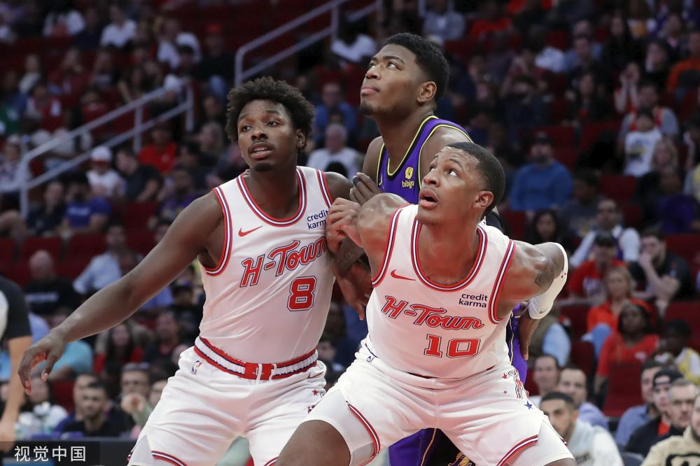 依然展现出 依然展现出